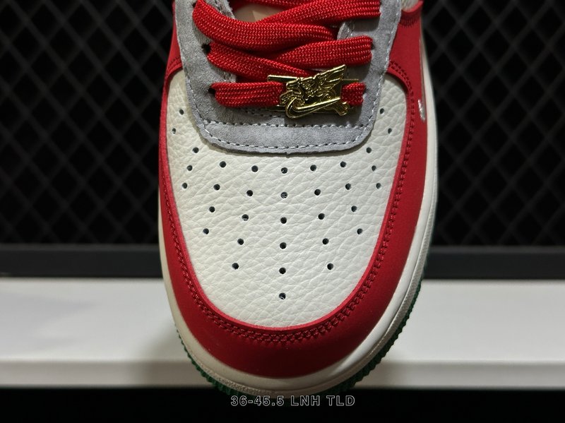 NIKE AIR FORCE 1 로우탑 에어포스 원 001-269546