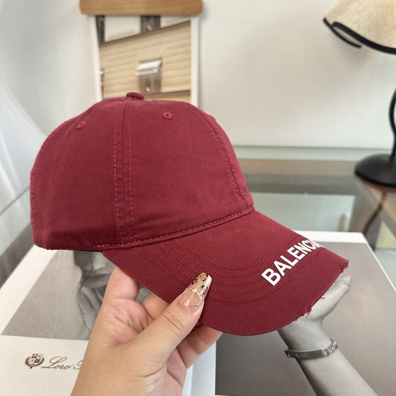 발렌시아가 레터 볼캡 001-270573