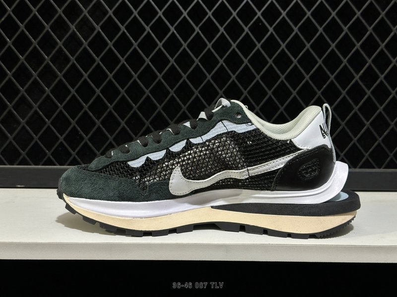 나이키 Vaporwaffle Sacai 레트로 운동화 001-270666