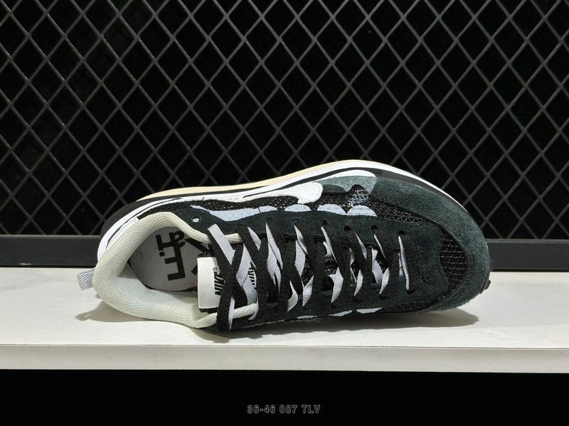 나이키 Vaporwaffle Sacai 레트로 운동화 001-270666