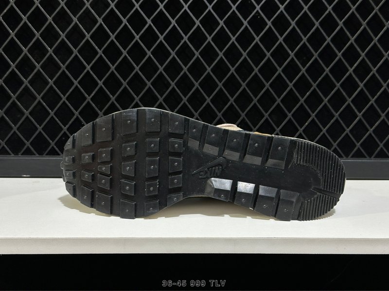 나이키 사카이 x 나이키 페가수스 베이퍼플라이 SP 001-270671