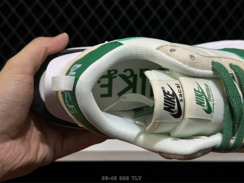 나이키 Sacai 콜라보 페가수스 베이퍼플라이 SP 001-270672
