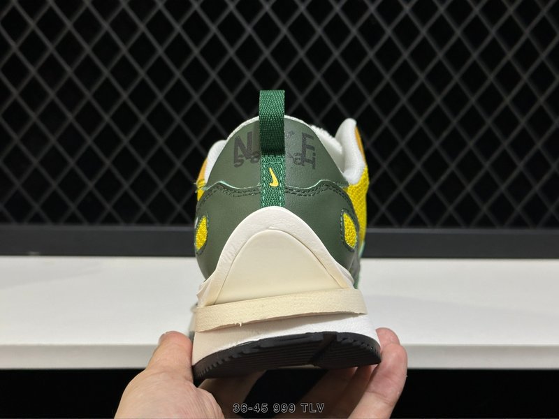 나이키 사카이 X 나이키 레거스 베이퍼리 SP 001-270675