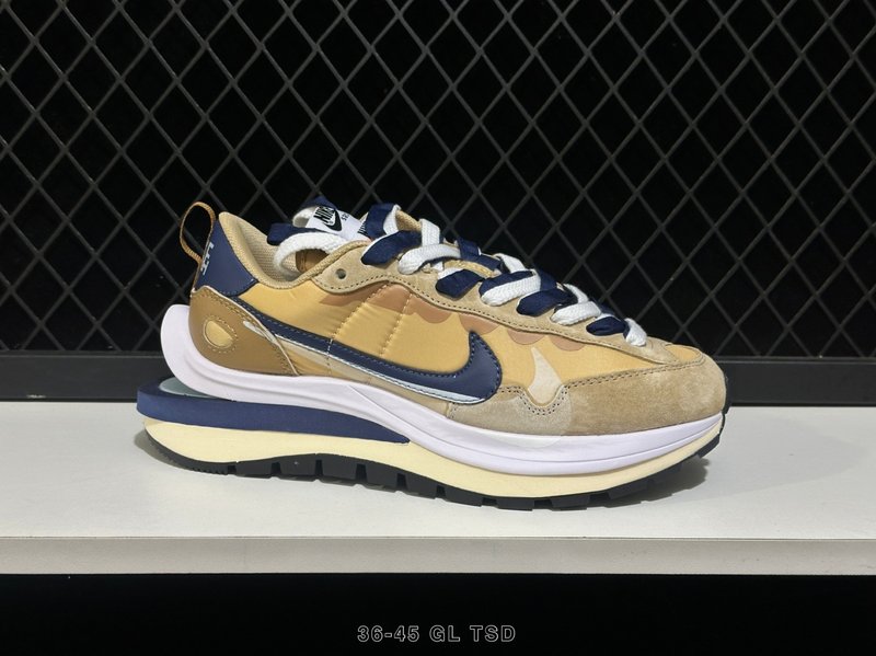 나이키 Sacai X Nike Vaporfly SP 001-270694