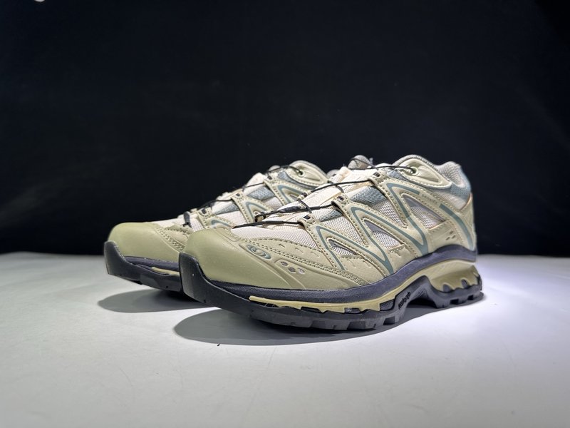 살로몬 XT-QUEST GTX 아웃도어 트레일 러닝화 001-270724