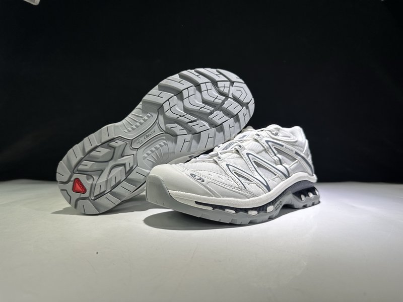 살로몬 XT-QUEST GTX 아웃도어 트레일 러닝화 001-270726