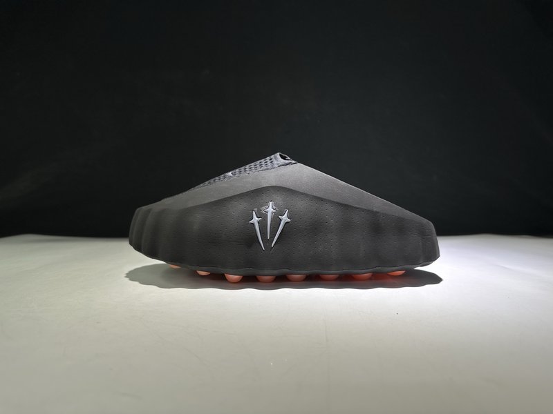 Nocta x Nike 콜라보 마사지 슬리퍼 001-270802
