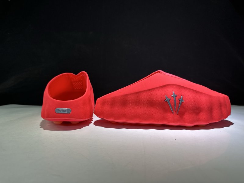 Nocta x Nike 콜라보 마사지 슬리퍼 001-270806