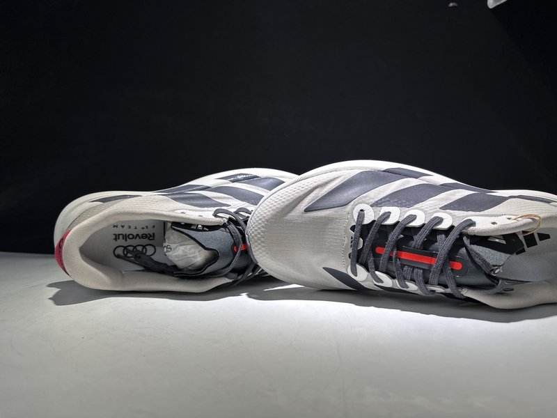 아우디 콜라보 아디다스 Adizero 초경량 러닝화 001-270934