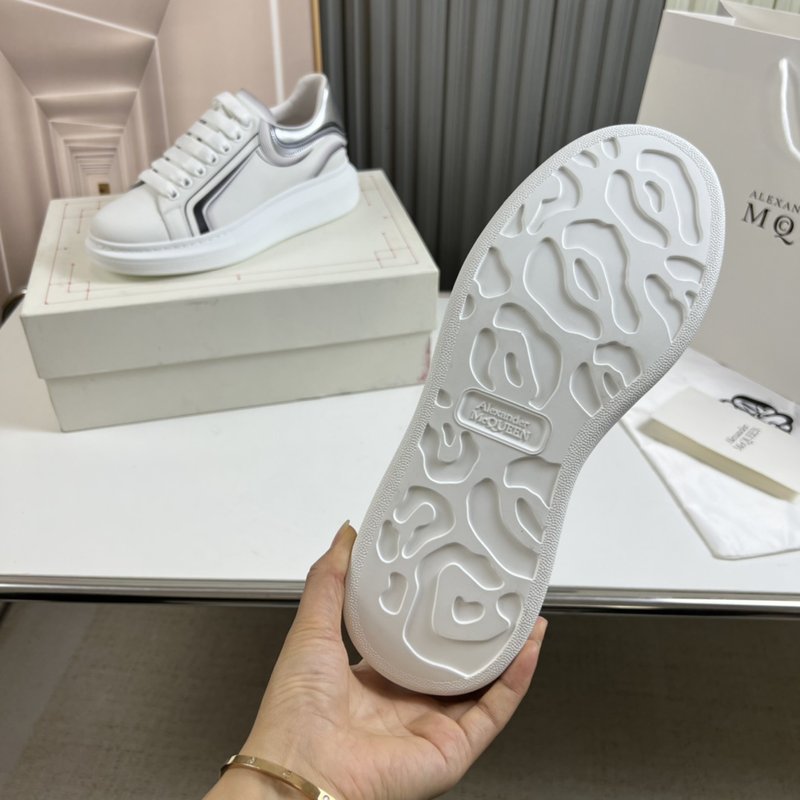 Alexander McQueen 매장 인기 커플 스니커즈 001-271075