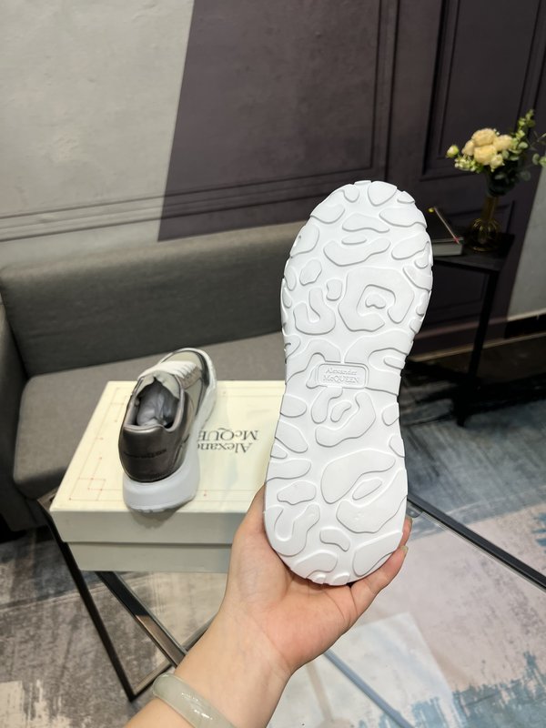 알렉산더 맥퀸 오버사이즈 스니커즈 001-271140