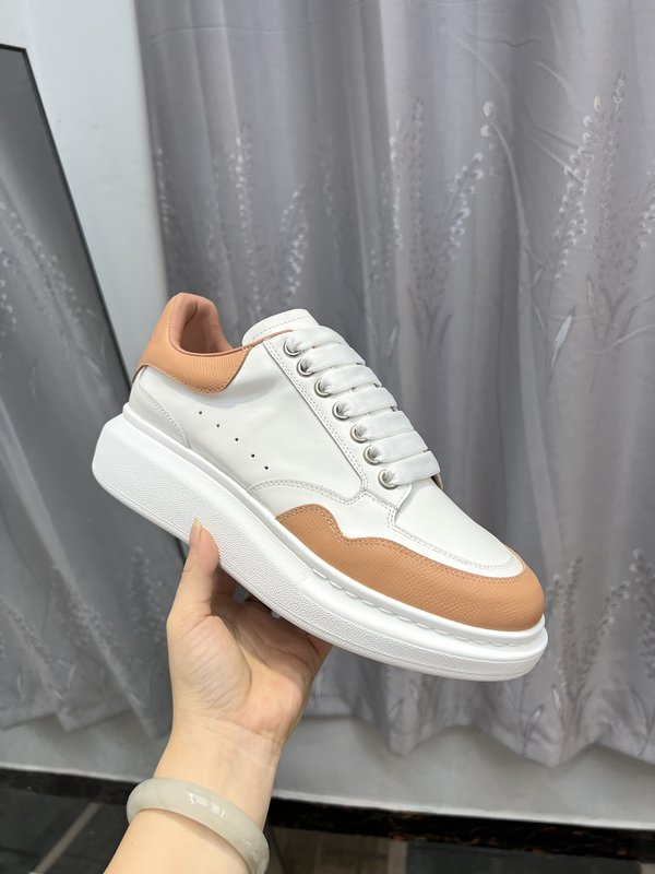 Alexander McQueen 와이드 스니커즈 001-271143