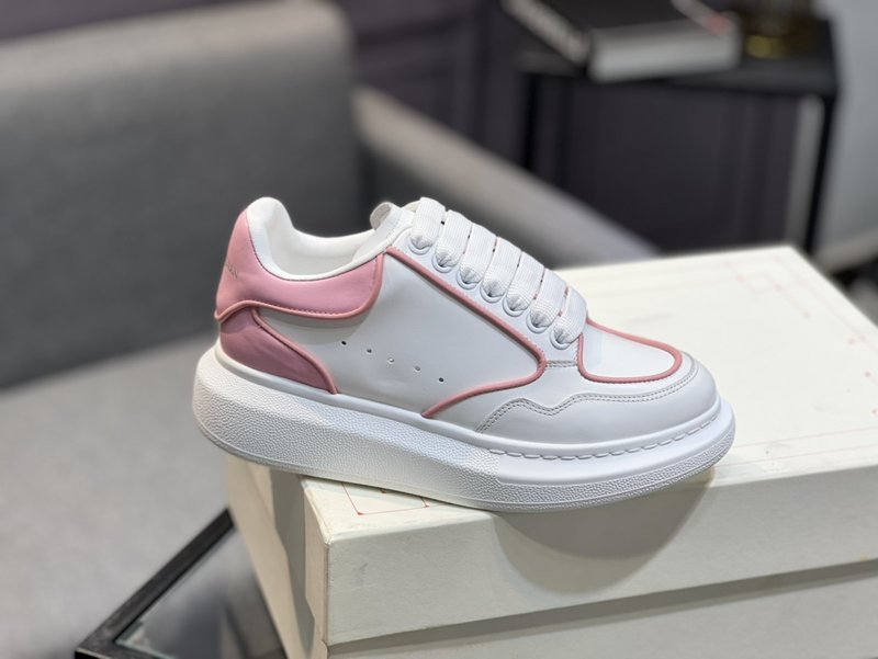 Alexander McQueen 스니커즈 화이트/핑크 001-271145