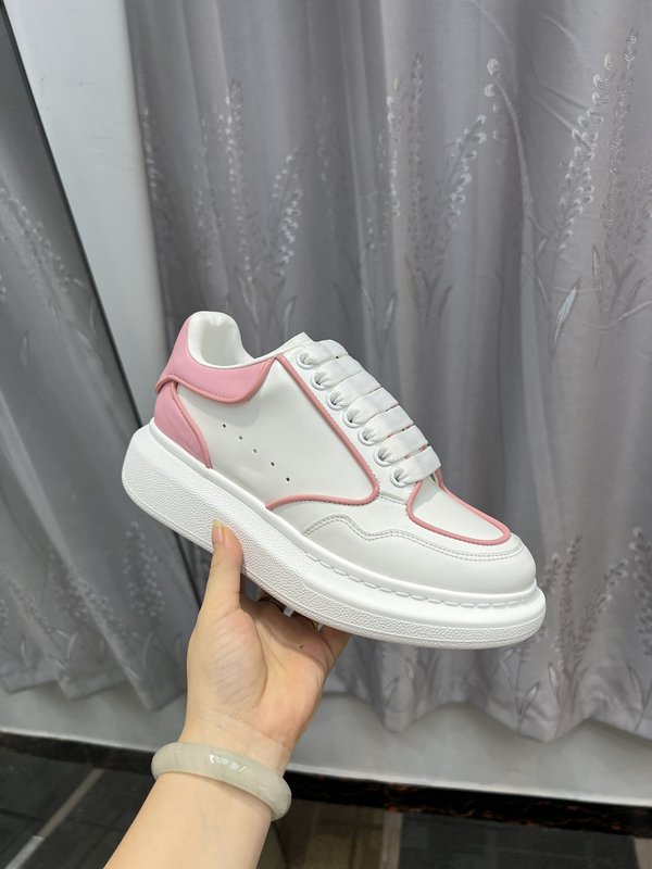 Alexander McQueen 스니커즈 화이트/핑크 001-271145