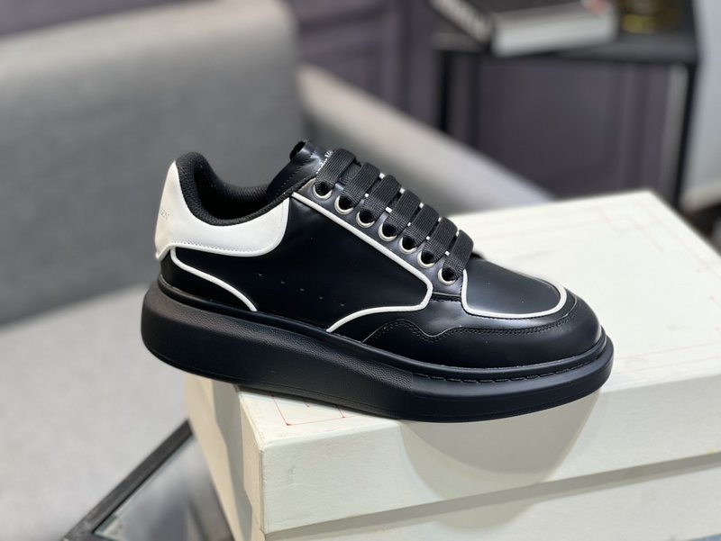 Alexander McQueen 와이드 스니커즈 001-271151