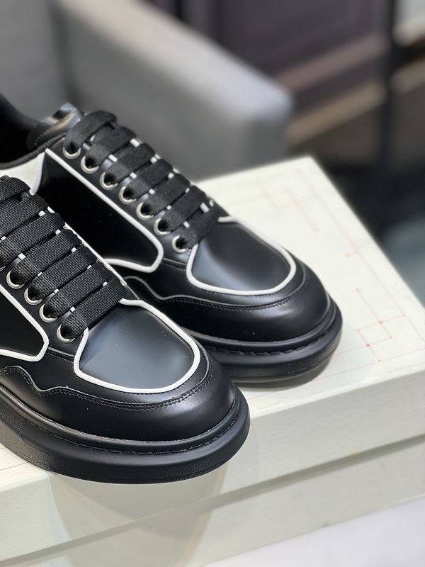 Alexander McQueen 와이드 스니커즈 001-271151