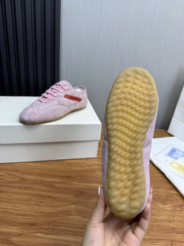 알렉산더 맥퀸 독일군 트레이너 커플 001-271278