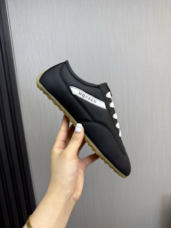 맥퀸 독일군 훈련화 커플 001-271287