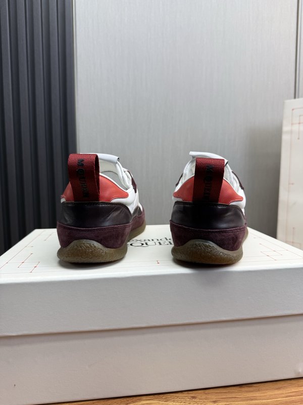 맥퀸 독일군 훈련화 커플 001-271316