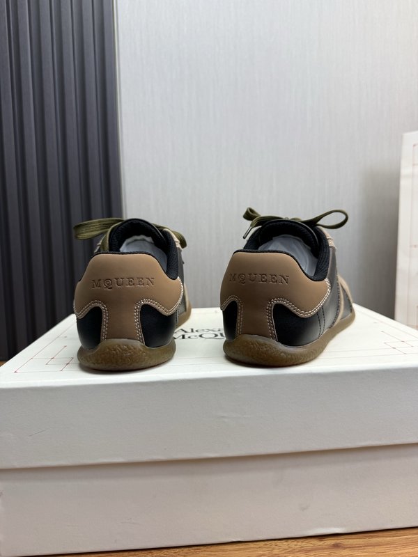 알렉산더 맥퀸 데일리 트레이너 커플 001-271327