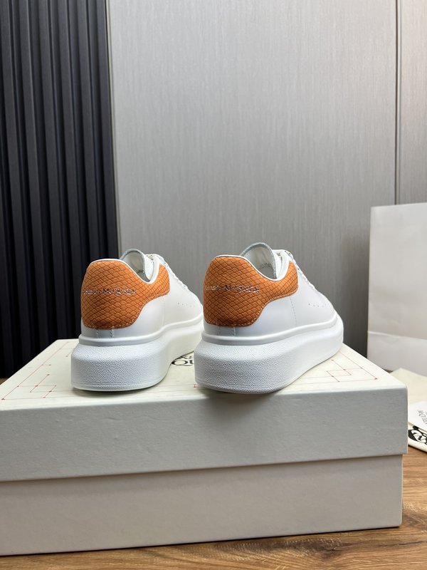 Alexander McQueen 커플 스니커즈 001-271342