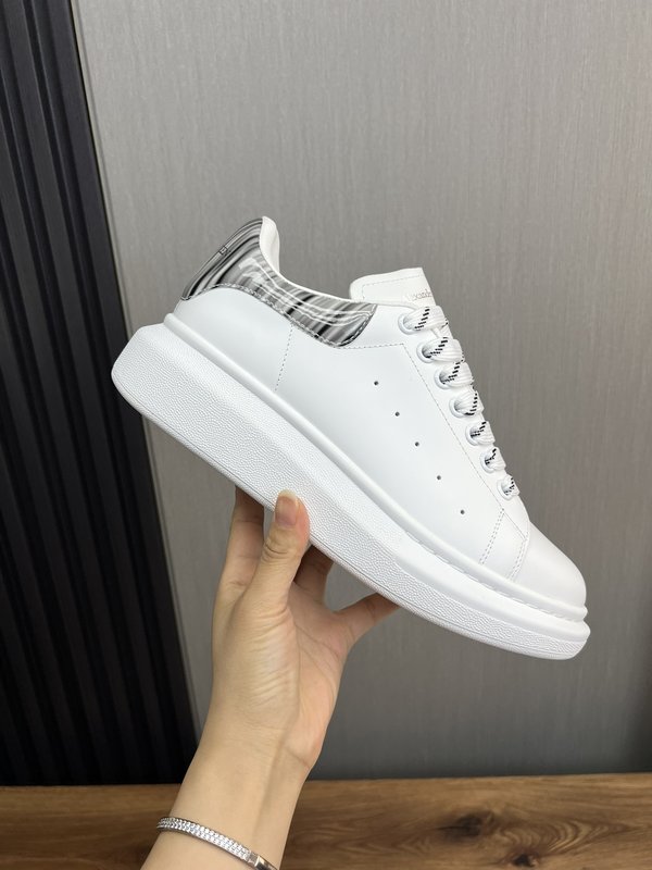 Alexander McQueen 커플 화이트 운동화 001-271353