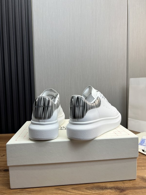 Alexander McQueen 커플 화이트 운동화 001-271353