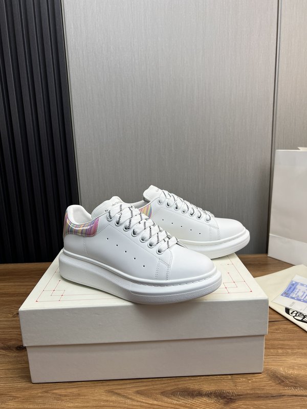 Alexander McQueen 커플 운동화 001-271354