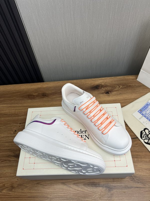 Alexander McQueen 커플 스니커즈 001-271361