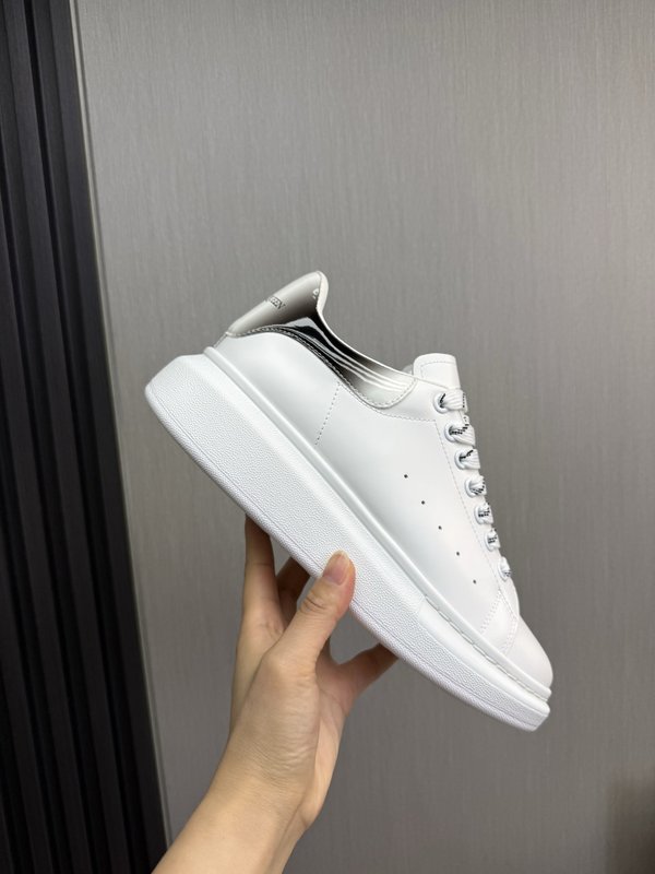 Alexander McQueen 커플 스니커즈 001-271377