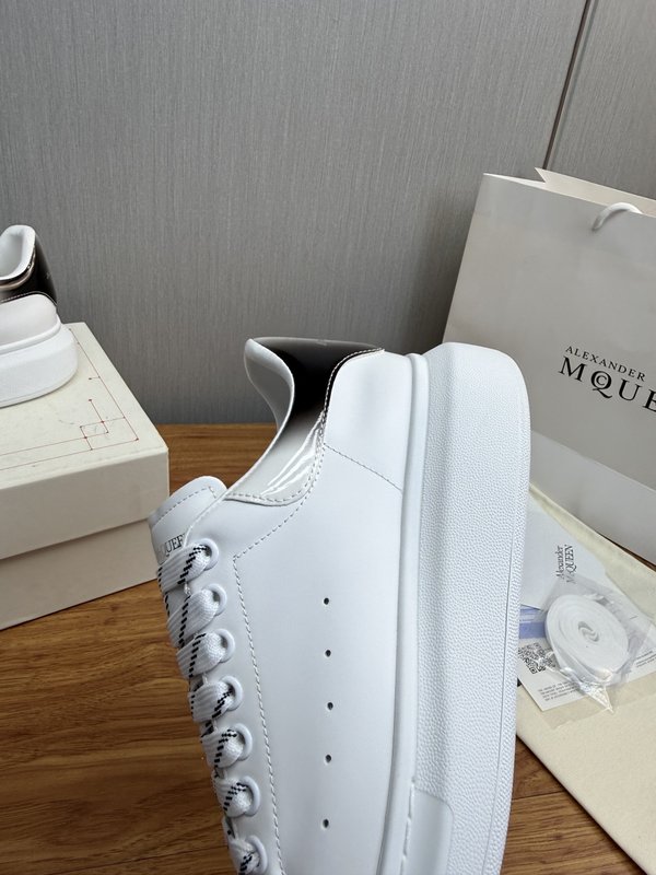 Alexander McQueen 커플 스니커즈 001-271377