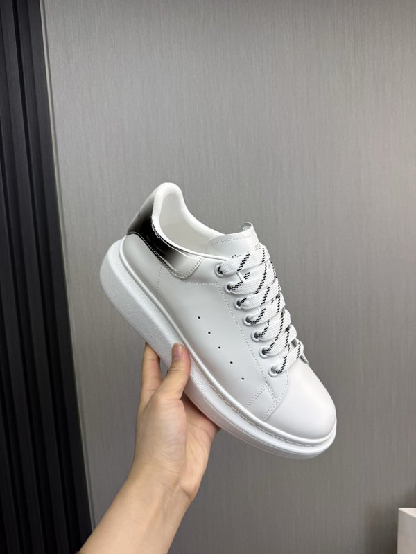 Alexander McQueen 커플 스니커즈 001-271377