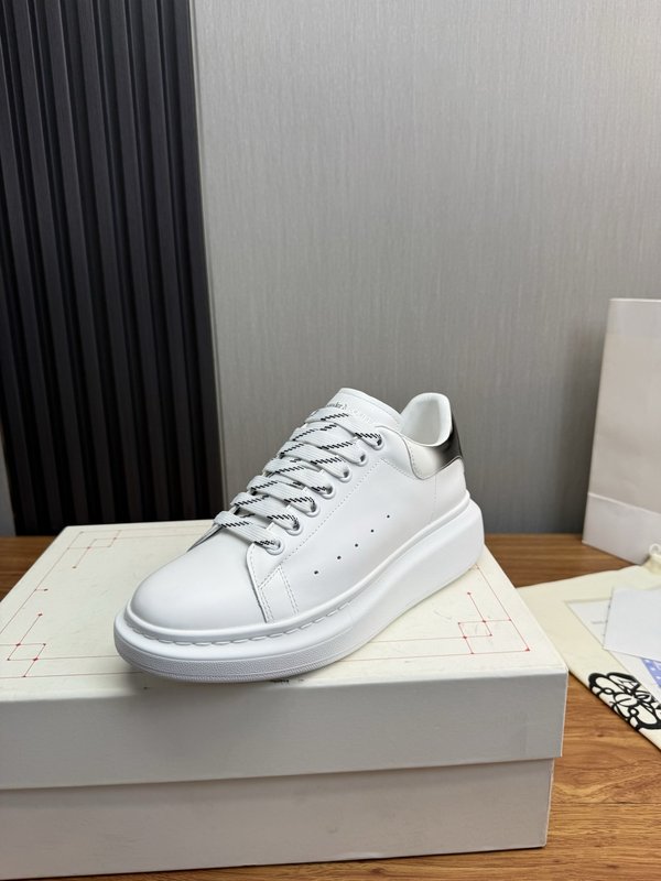 Alexander McQueen 커플 스니커즈 001-271377