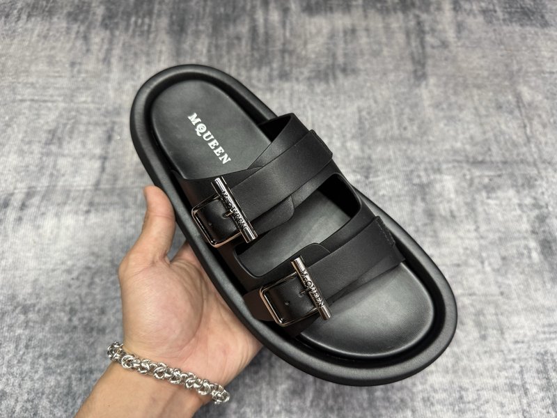 맥퀸 MCQ 슬리퍼 001-271383