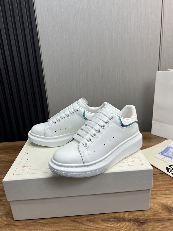 Alexander McQueen 커플 스니커즈 001-271388
