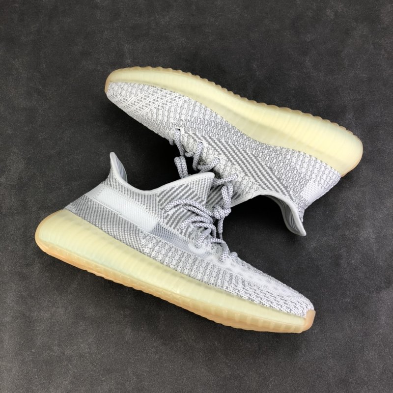 YEEZY 350 V2 회색 별빛 001-271441