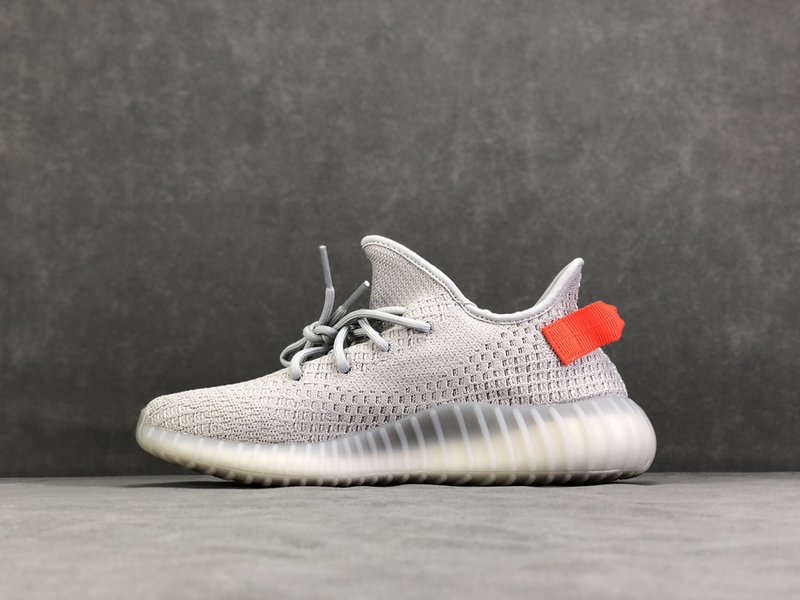 Yeezy 350 V2 테일 라이트 바스프 001-271445