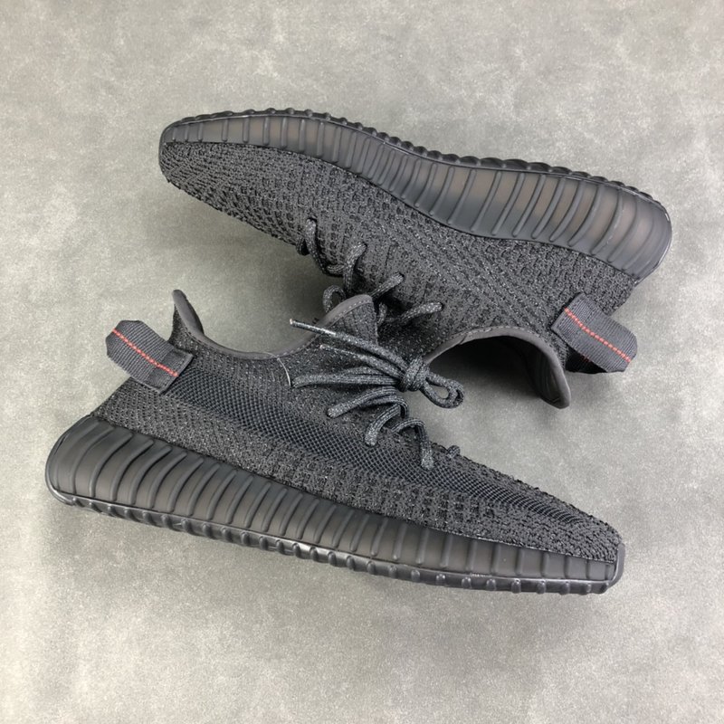 이지 350 v2 블랙 스타라이트 001-271450