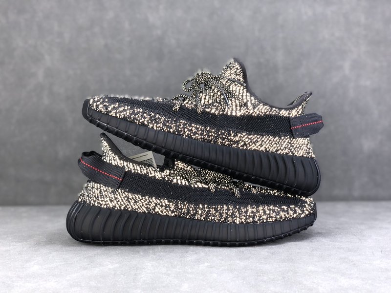 이지 350 v2 블랙 스타라이트 001-271450