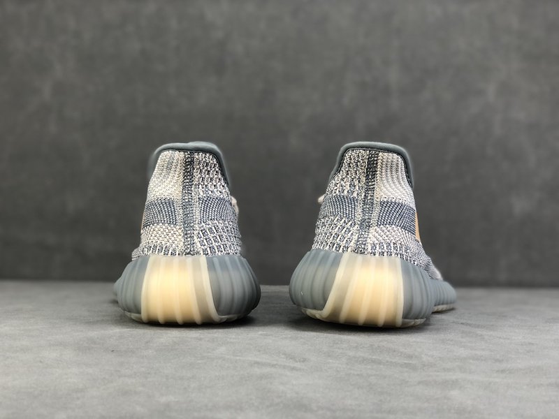 Yeezy 350 V2 BASF 화이트 아이보리 001-271452