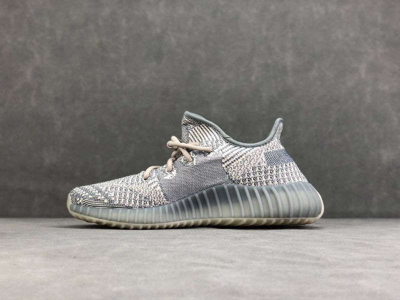 Yeezy 350 V2 BASF 화이트 아이보리 001-271452