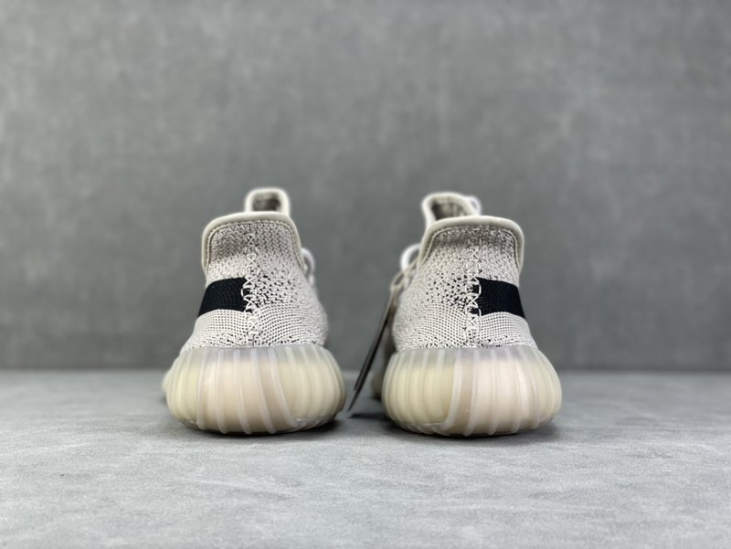 Yeezy 350v2 스니커즈 001-271472