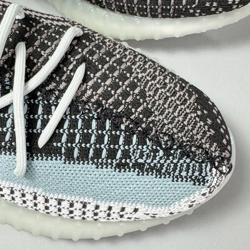 Yeezy Boost 350V2 로우탑 라이프스타일 슈 001-271478