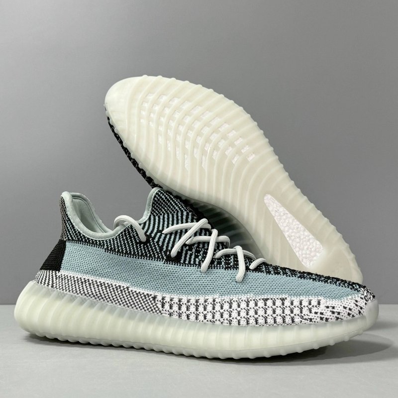 Yeezy Boost 350V2 로우탑 라이프스타일 슈 001-271478