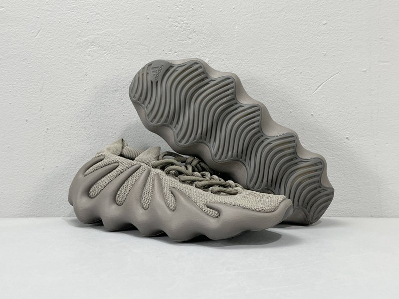 Yeezy 450 Cinder 잿빛 운동화 001-271482