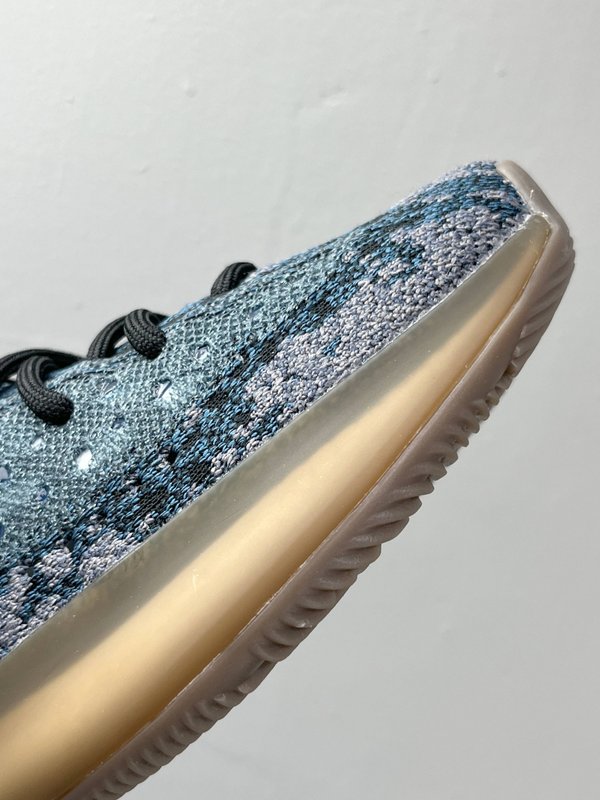 아디다스 Yeezy Boost 380 운동화 001-271483