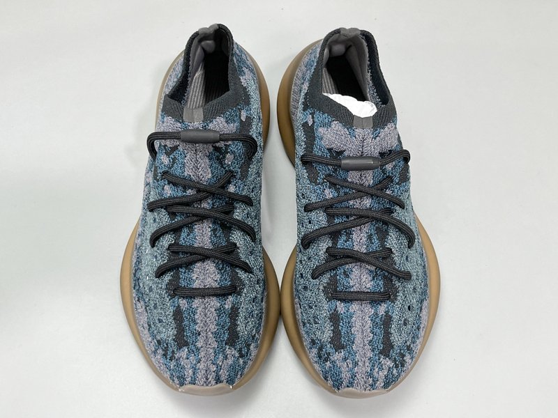 아디다스 Yeezy Boost 380 운동화 001-271483