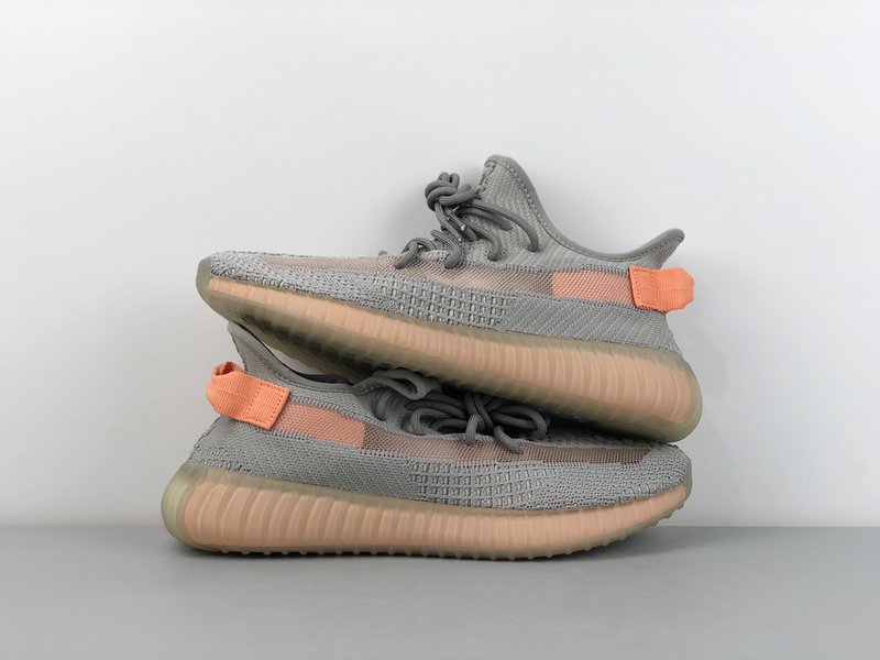 Yeezy Boost 350 V2 운동화 001-271487