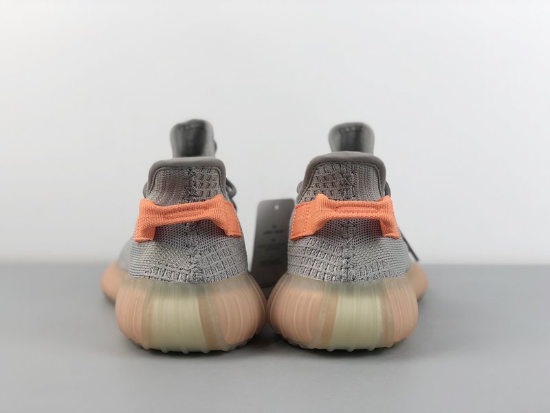 Yeezy Boost 350 V2 운동화 001-271487