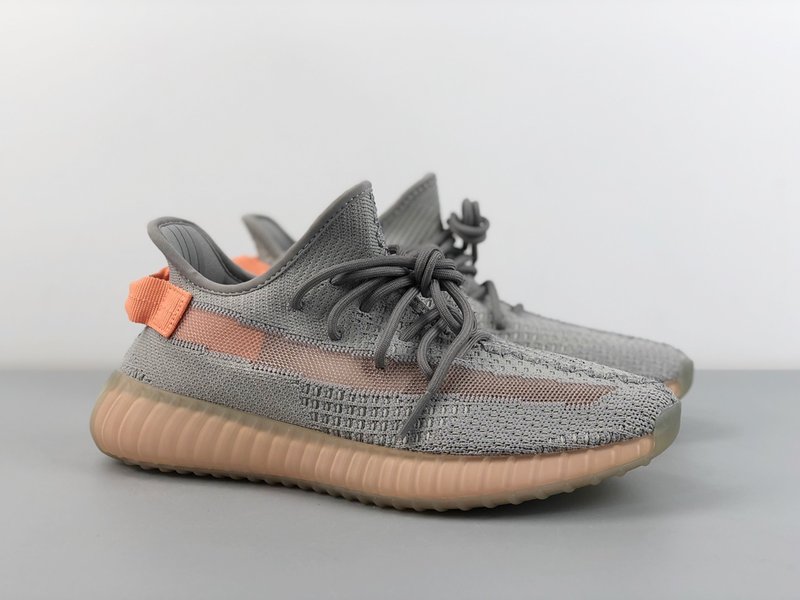 Yeezy Boost 350 V2 운동화 001-271487